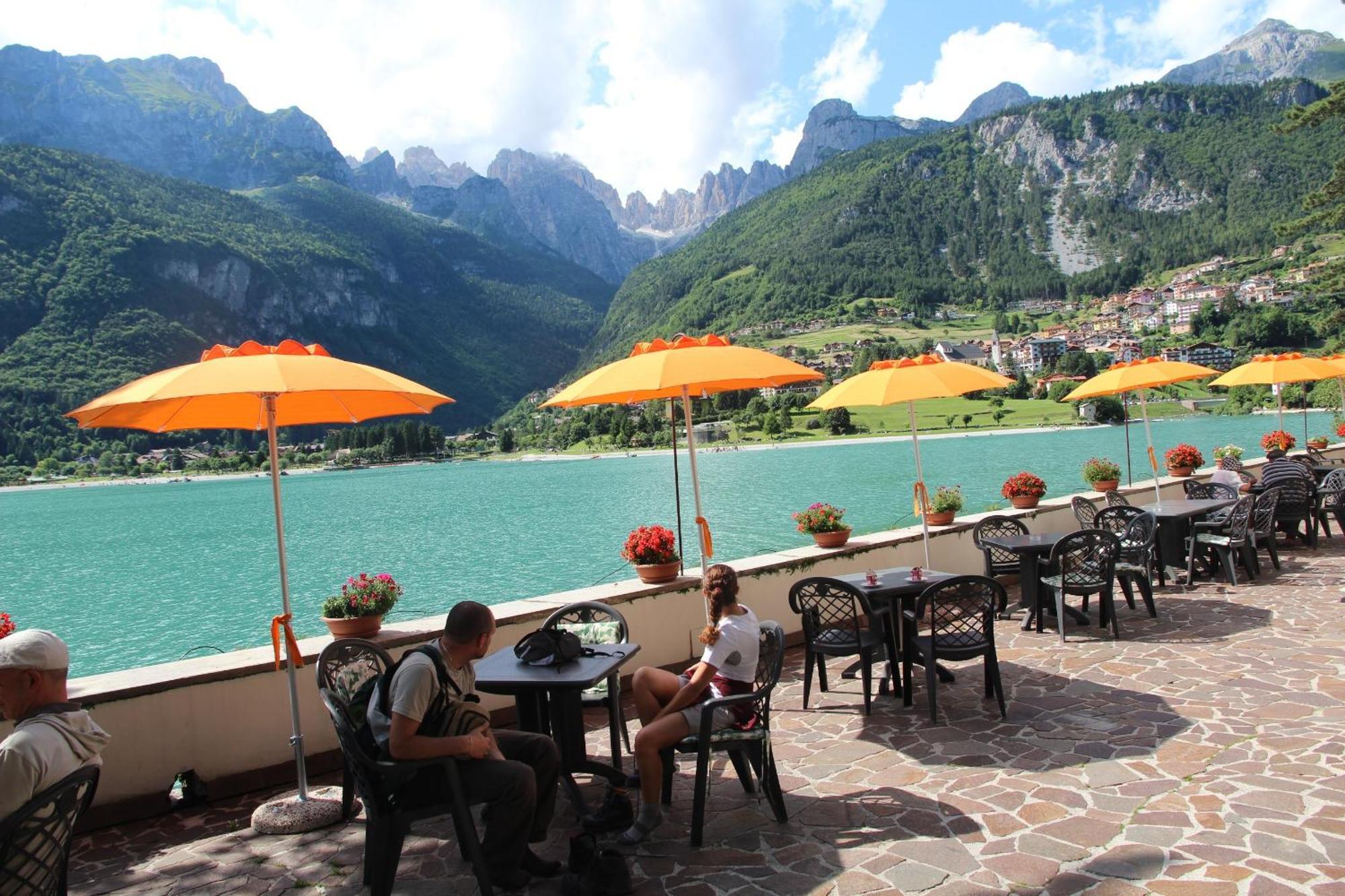 Lago Park Hotel مولفينو المظهر الخارجي الصورة