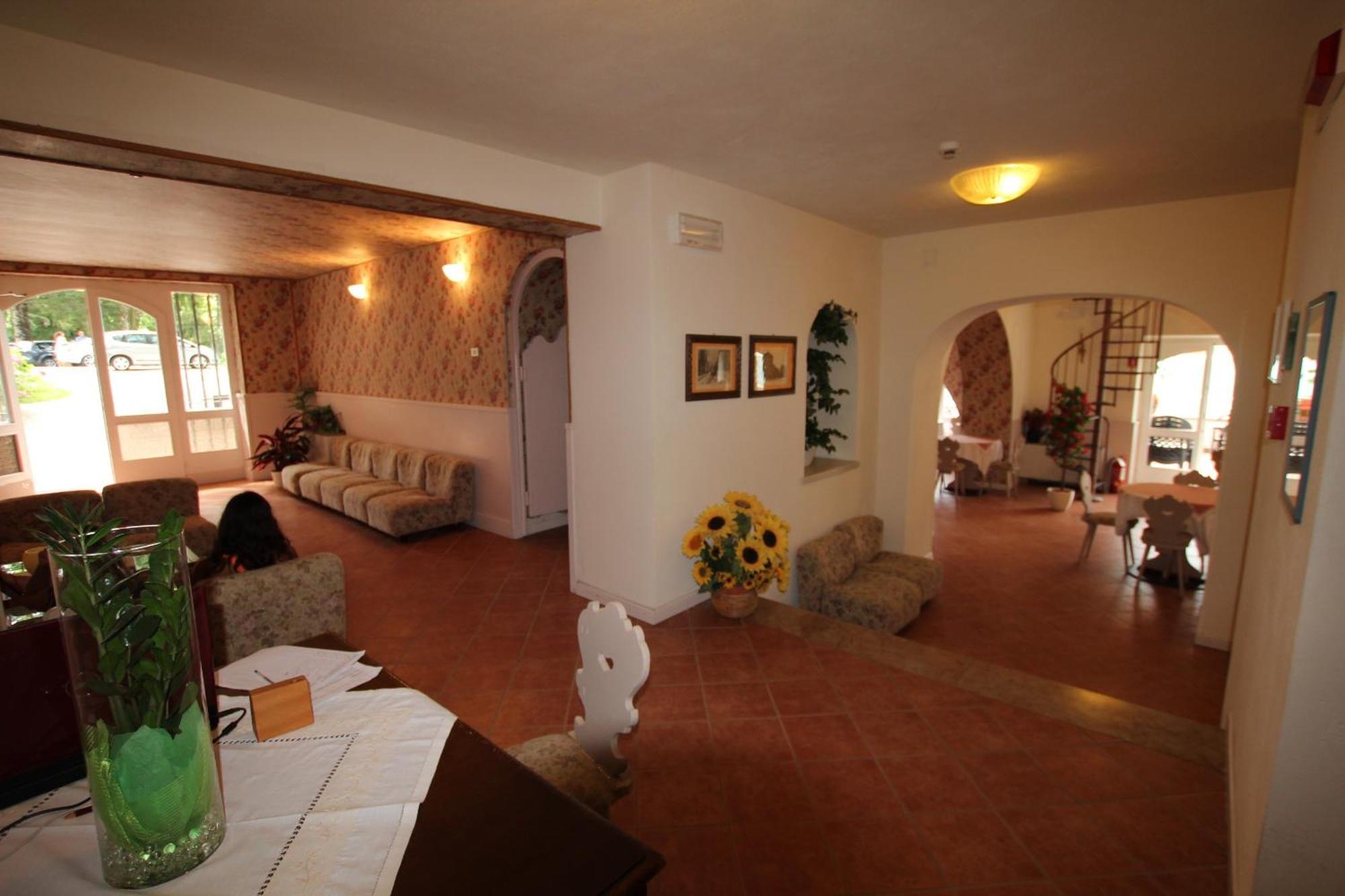 Lago Park Hotel مولفينو المظهر الخارجي الصورة