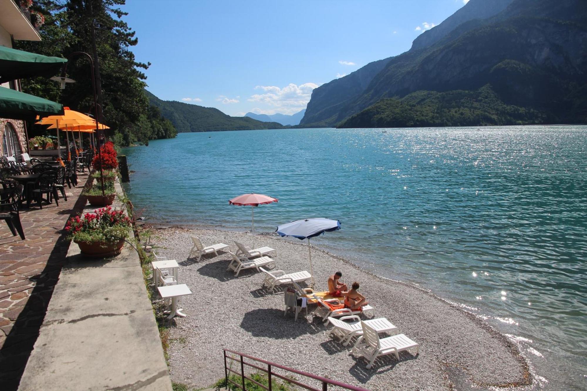 Lago Park Hotel مولفينو المظهر الخارجي الصورة