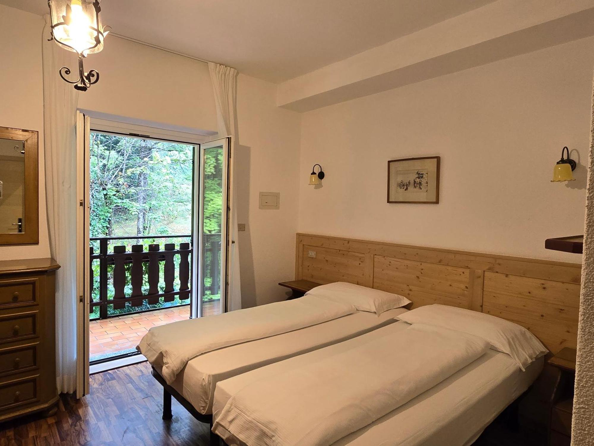 Lago Park Hotel مولفينو المظهر الخارجي الصورة
